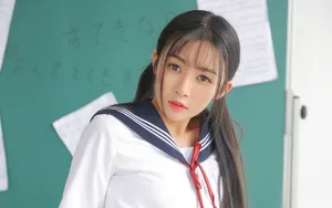 养眼制服美女照片壁纸