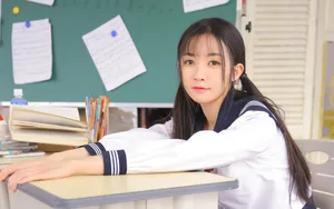 养眼制服美女照片壁纸_2