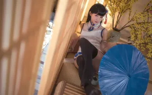 精致性感旗袍小美女图片_3