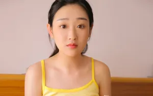 日本黄色暖色美女图片_3