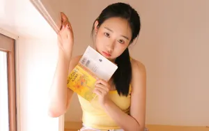 日本黄色暖色美女图片_5