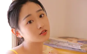 日本黄色暖色美女图片_6