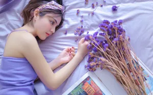 蓝色调混血美女图片_6