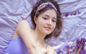 蓝色调混血美女图片_7