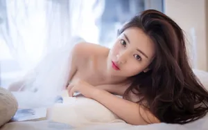 性感睡衣美女图片壁纸_2