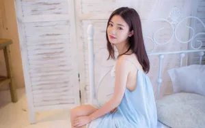 性感睡衣美女图片壁纸_4