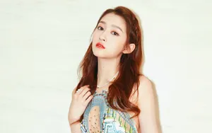 关晓彤性感露背图片壁纸_2