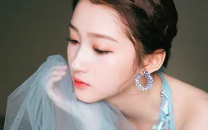 关晓彤性感露背图片壁纸_6