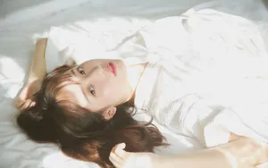 吊带睡裙背心美女居家图片_4