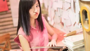 甜美可爱美女图片壁纸_2
