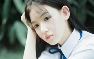 校园萝莉小美女图片壁纸