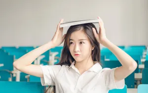 长发养眼女大学生妹美女生活照图片_7