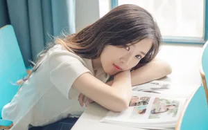 长发养眼女大学生妹美女生活照图片_8
