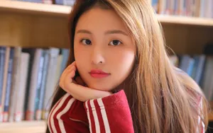 在校校园美女学生妹图片_9
