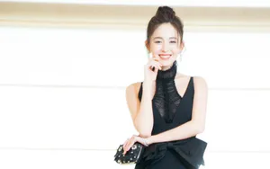 古力娜扎性感露背礼服图片壁纸_6