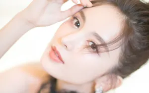 古力娜扎性感露背礼服图片壁纸_7