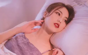 性感美少妇床上写真图片_9