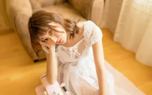 蕾丝白裙美女图片面壁纸_4