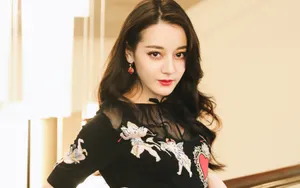 女明星迪丽热巴图片壁纸_2