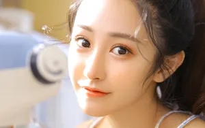 性感大眼美女头像图片_2