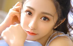 性感大眼美女头像图片_4