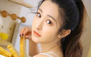 性感大眼美女头像图片_6