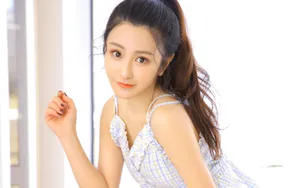 性感大眼美女头像图片_7