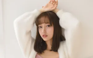 长发公主型美女生活照图片_9