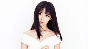 美女曹曦月桌面壁纸_12