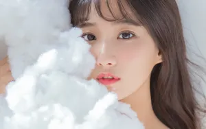 黄色毛衣性感美女图片_2