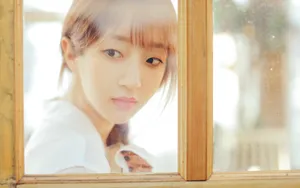 皮肤白皙的迷人小美女图片_9