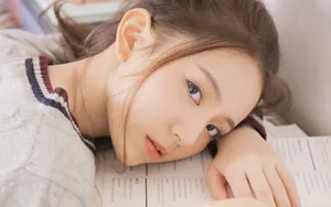 清纯性感动人的小美女图片_8