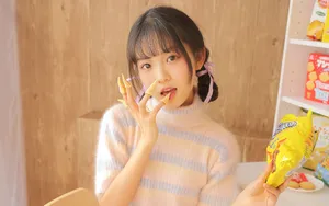 黄色系甜美少女写真图片壁纸_9