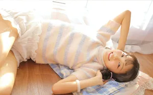 黄色系甜美少女写真图片壁纸_11