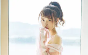吊带性感小美女图片_3