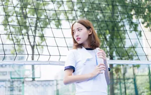 清纯美女校花运行图片壁纸_9
