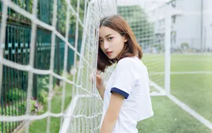 清纯美女校花运行图片壁纸_10
