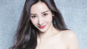 性感女明星柳岩图片壁纸_9