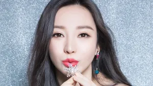 性感女明星柳岩图片壁纸_11