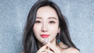 性感女明星柳岩图片壁纸_16