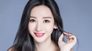 性感女明星柳岩图片壁纸_17