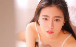 高清吊带女生美女头像图片_3