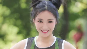 柳岩大胸图片_9