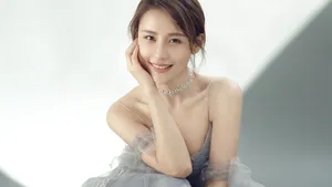 美女贾青桌面壁纸_2