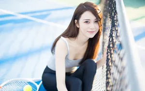 前凸后翘的运行美女图片_5