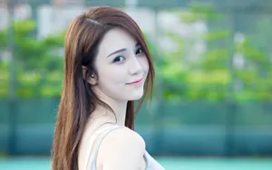 前凸后翘的运行美女图片_7