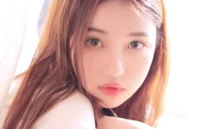 美女性感嘴唇图片壁纸