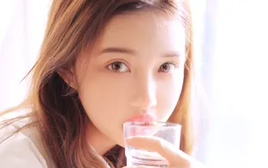 美女性感嘴唇图片壁纸_2