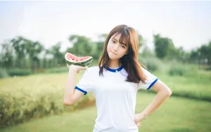 甜美小清新美女户外图片壁纸_7