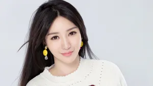 女神柳岩图片_5